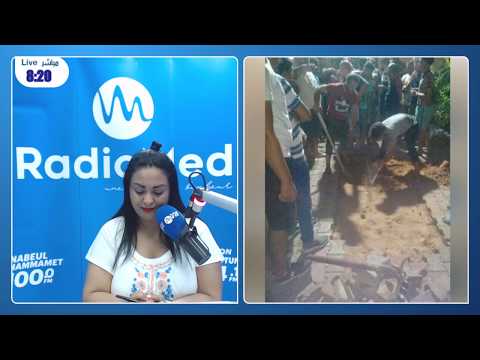 تبع الجرة إحتجاجا على قتل شاب على يد عون أمن يقومون بحفر قبره في مركز الشرطة