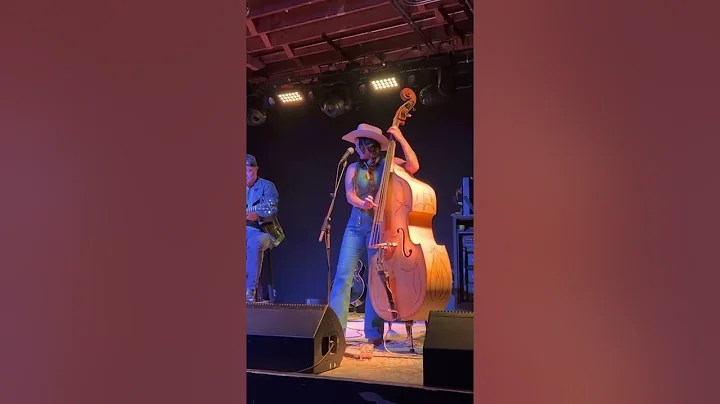 Raina Wallace - I Saw You (iPhone)
