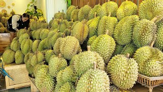 Famous durian shop in Laos!!! Amazing durian cutting skill master!!!