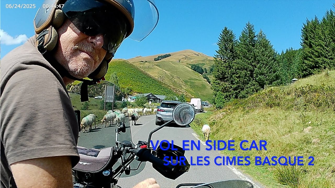 Vol en side car au dessus des cimes basque 2