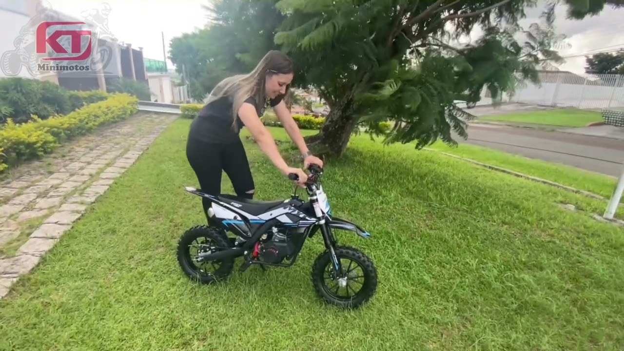 MINI MOTO LAMINHA 49CC  Primeira vez dando um rolê de moto 