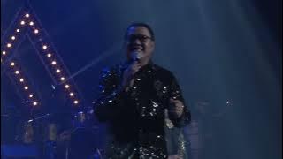 #ConcertNiaDaniatyGelasGelasKaca2015 SANDRO TOBING - SYMPHONI YANG INDAH #balaisarbini