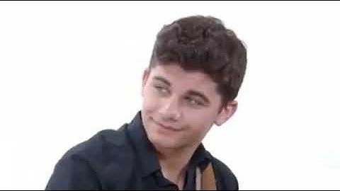 [YTP] Jacob Collier Explains Harmony On 5 Different Levels