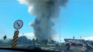 😢 INCÊNDIO GIGANTE NO SUL DA ILHA EM FLORIANÓPOLIS. TRISTE!!! NOSSO MERCADO PREFERIDO!!!