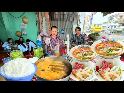 Vietnamese Seafood Udon Soup