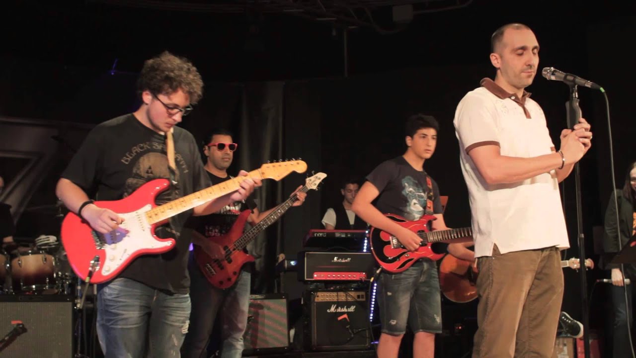 Seven Notes School Final Show 2014: Comfortably Numb Pink Floyd