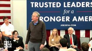 Jeb Bush has now asked an audience to applaud for him.