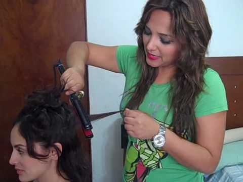GabyTips.... Cómo hacer curlys con plancha - YouTube