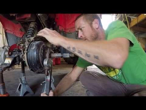 replacing-rear-axle-2013-honda-rancher-420-sra(1)