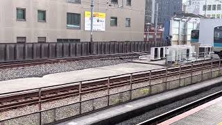 JR東日本赤羽駅3本立て列車の発車・到着