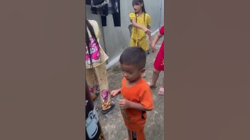 thiện cùng cả nhóm thử thách trò chơi đập bóng trúng thưởng1#funny