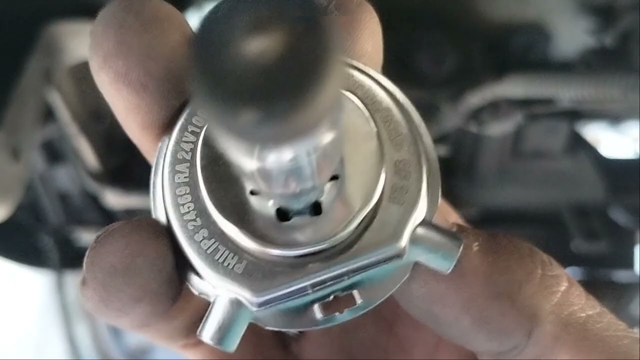 Ganti bohlam lampu utama truk ELF 2022 (macan awal) tutorial.| Gak lama #trukmania #trukelf #auto