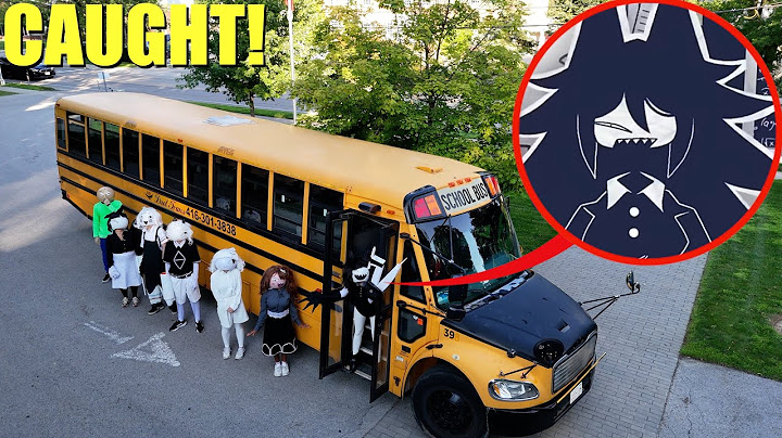 WE SNUCK IN MISS CIRCLES SCHOOL BUS! (FUNDAMENTAL PAPER EDUCATION)