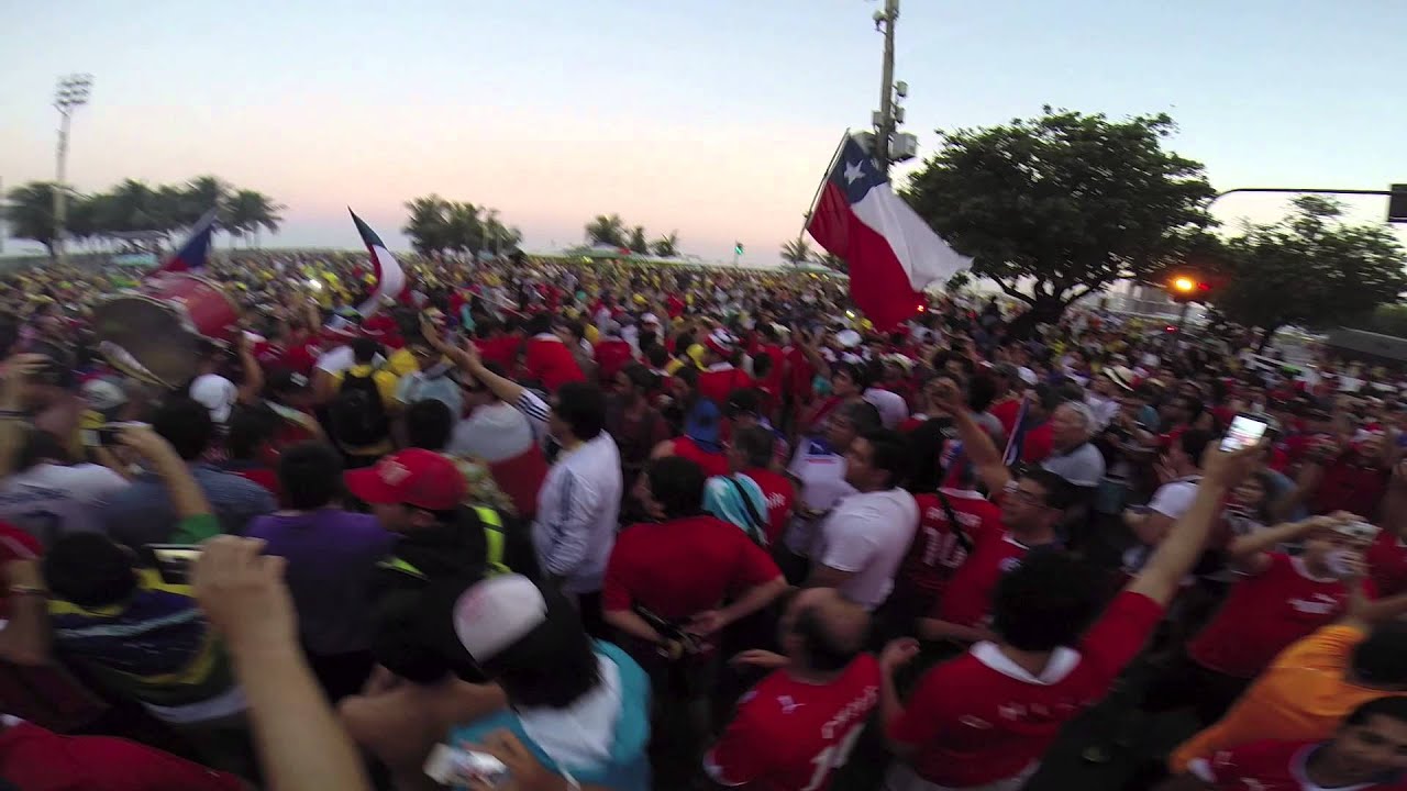 Banderazo Chile - Copacabana, Brasil 2014