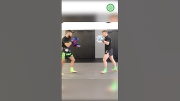 Kickboxing Super Fast Head Kick Set up