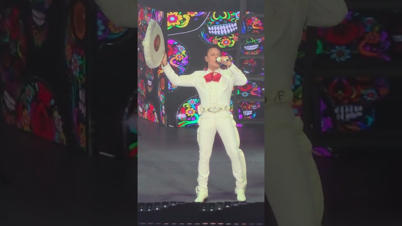 Pedro Fernández – Aventurero | 49 Aniversario en el Auditorio Nacional