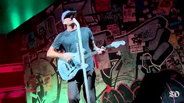 Online Songs - blink-182 - Darien Center, NY - September 11, 2025