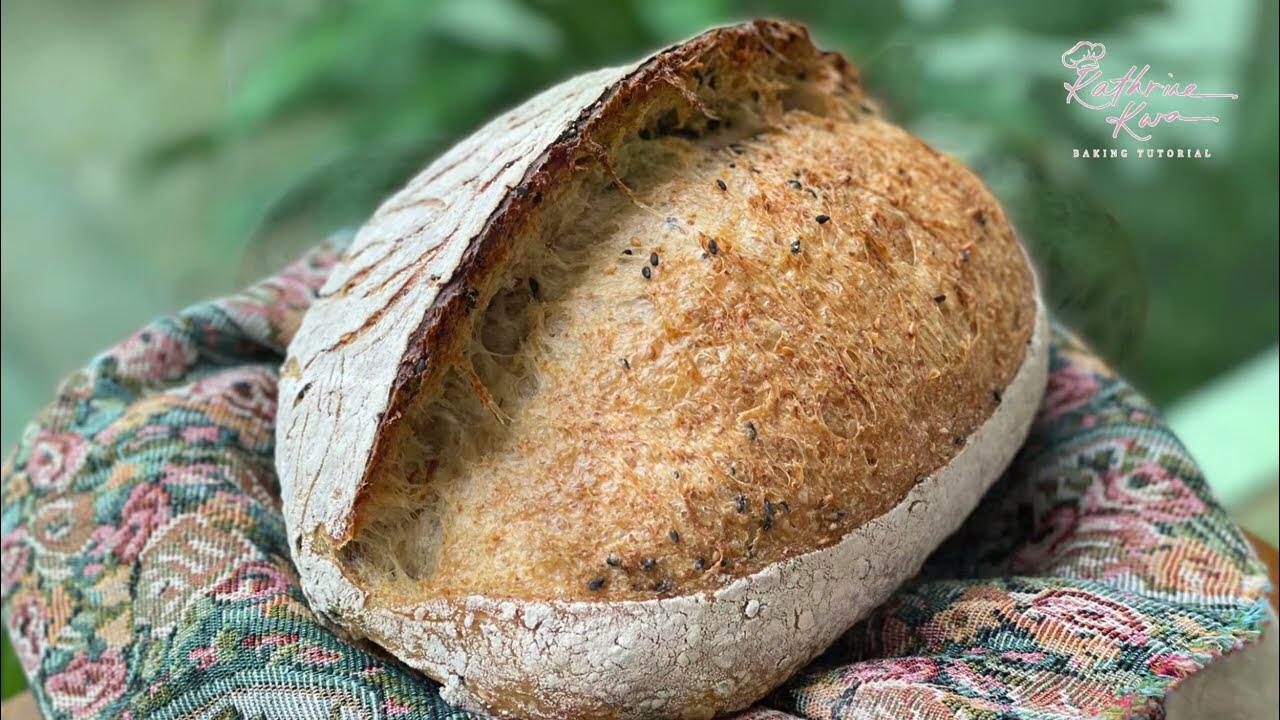 Black and White Sesame Seeds Sourdough Sourdough bread 黑白芝麻酸种面包 （欧包