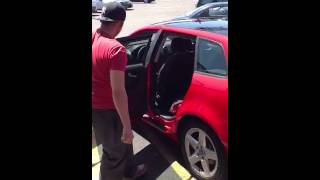 Customer review at the New Jersey State Auto Auction in jer