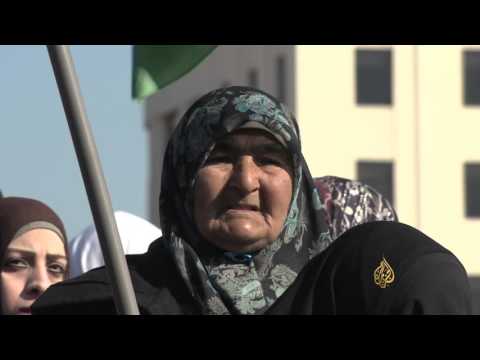 فلسطينيون بلبنان يدعون لرحيل مدير أونروا