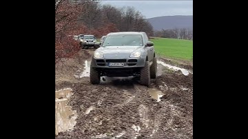 Porsche Cayenne 4 5S on 35s Mud Off Road