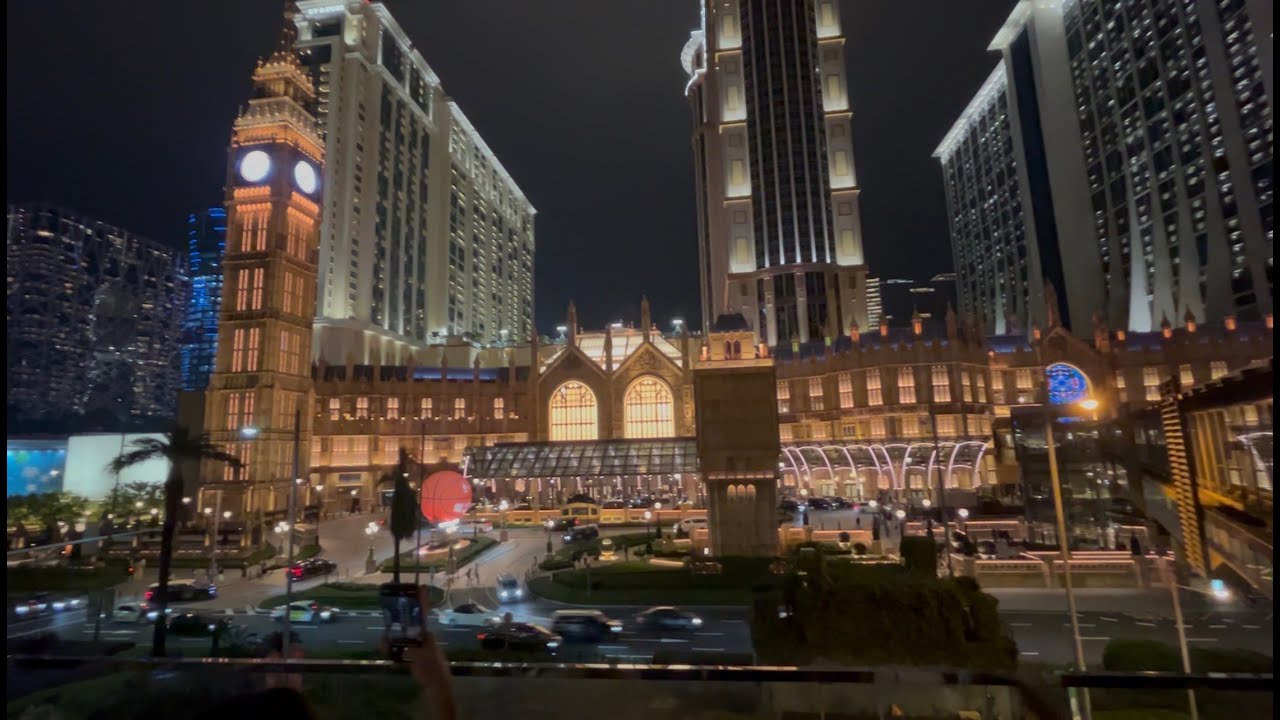 Inside C.J.´s suite at The Londoner Hotel Resort & Casino residency in Macau/China.