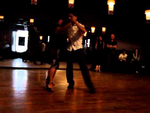 Graciela Gonzalez y Guillermo Barrionuevo bailan "...