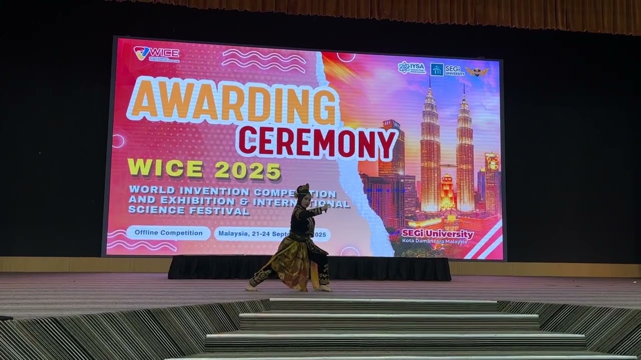 Penampilan Tari Tradisional ~ Ghaitsa Siswi SMP Islam Cendekia Boarding School di Malaysia 