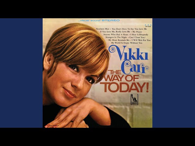 Vikki Carr - Strangers In The Night