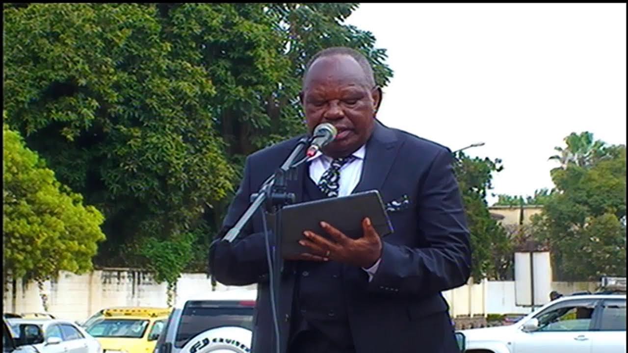 LE FUNERAILLE  DU PASTEUR MUDDY AU BATIMENT DU 30 JUIN.
