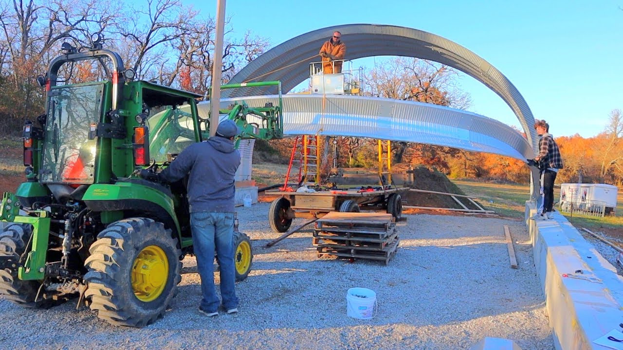 We are Finally Getting the Hang of This - Quonset hut Build Day 4