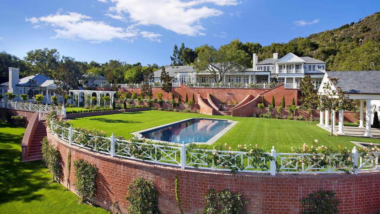 This Montecito Mansion Is the Definition of a Grand Estate