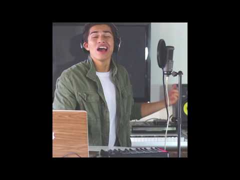 Alex Aiono - Starving