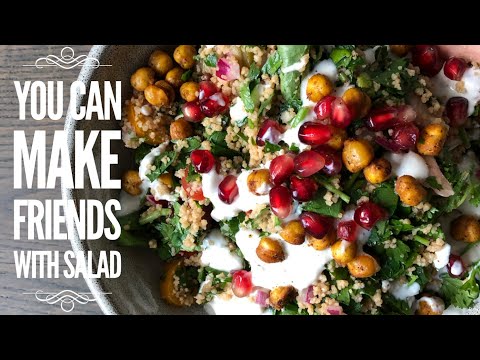 Video: Salad Kubis Dengan Kacang Polong Dan Crouton