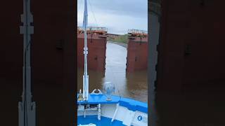 🛳️ Прохождение шлюзов на теплоходе #теплоход #интересноевмире #водохранилище