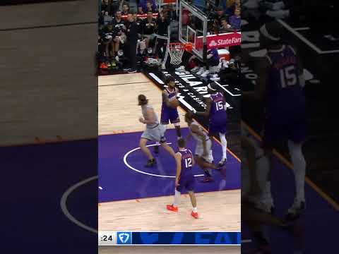 Pump fake → easy two 😎 📺 FanDuelSN SW