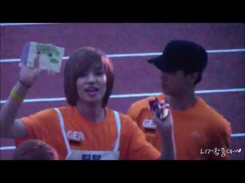 120710 아올대 - 팬들과 인사하는 사랑스러운 니엘이♥♥♥