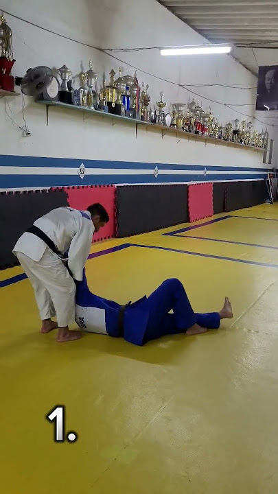 4 passadas para Ippon Seoi Nague! #bjj #judô #ippon #ipponseoinague #kumikata #judo judo