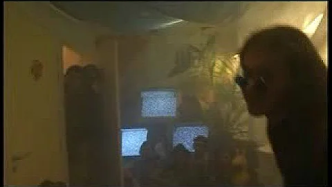 lipdub SRC "thriller"  (140 personnes)