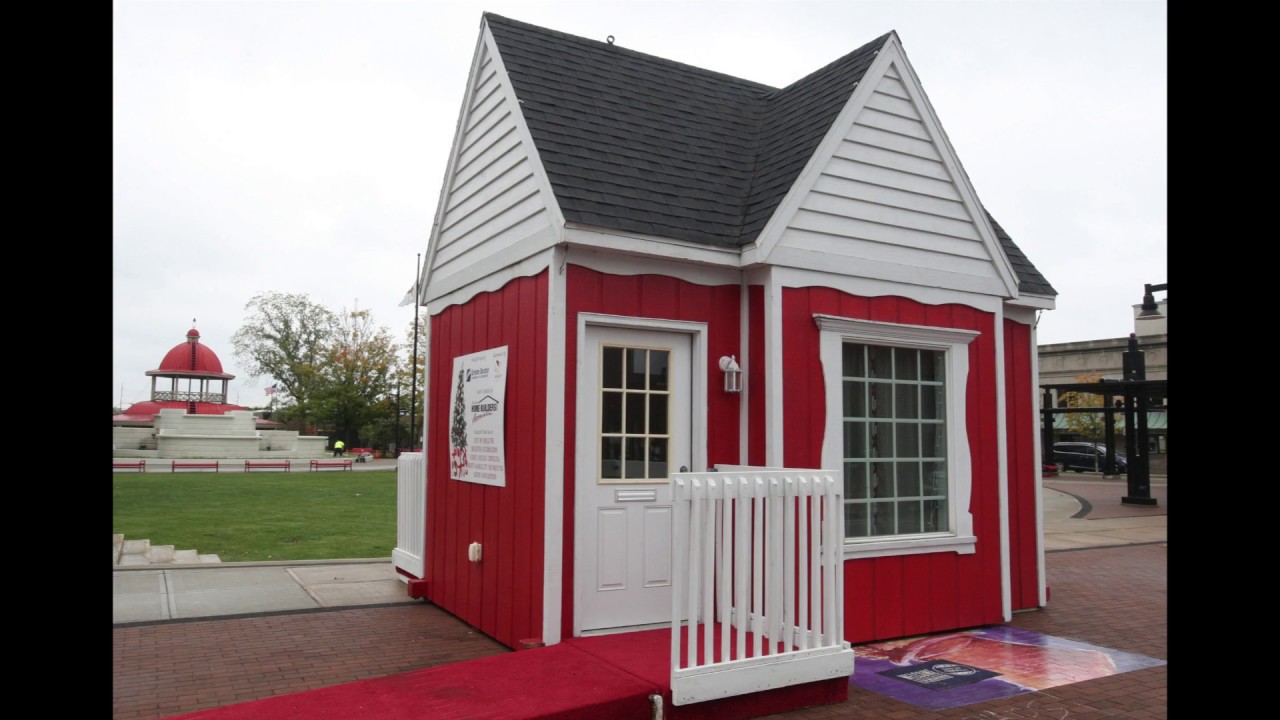 Time Lapse Building of Decatur, Illinois Santa House YouTube