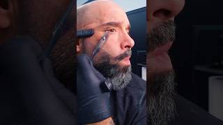 🔊Fresh blade. Clean lines. No talking.#Shorts #asmr #straightrazor #mengrooming #thechristianbarber