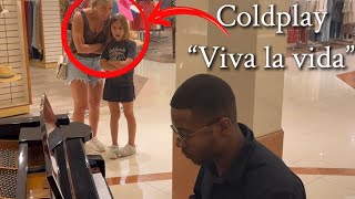 FlashMob Piano Medley At Von Maur Shopping Mall | Public Performance