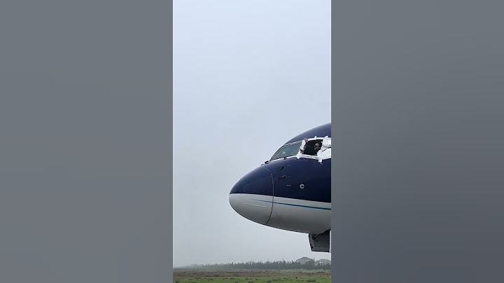 Bizim təyyarələri birdə belə görün 😅#təyyarə #azal #orginal #airport #airlines