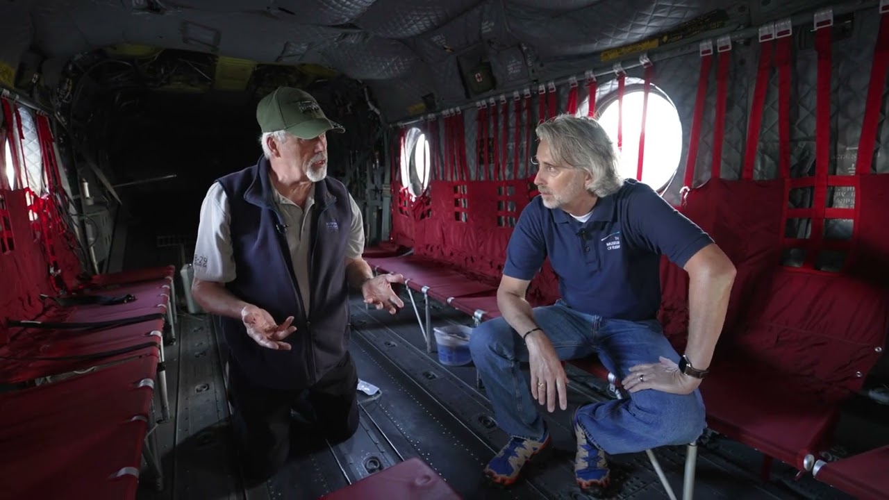 Tour a Chinook Helicopter | Curator on the Loose!