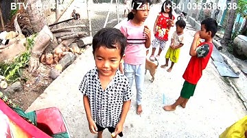 Bánh mì thịt Diễm Ngọc 0 đồng về với các cháu nhỏ xóm nghèo Ró Leng, Châu Lăng, Tri Tôn, AG 23/03/24