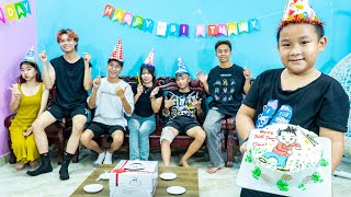 Kids Go To School | Birthday Of Chuns Best Friend Make A Birthday Cake Shaped Like a Mischievous Boy
