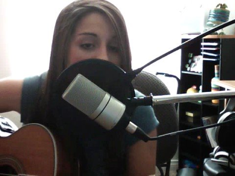 Cover by Dani Lima =) i love this song!!