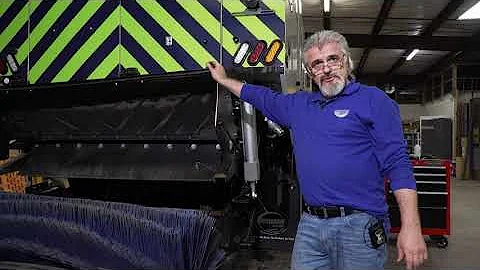 How to replace the main broom on the Schwarze M6 A...