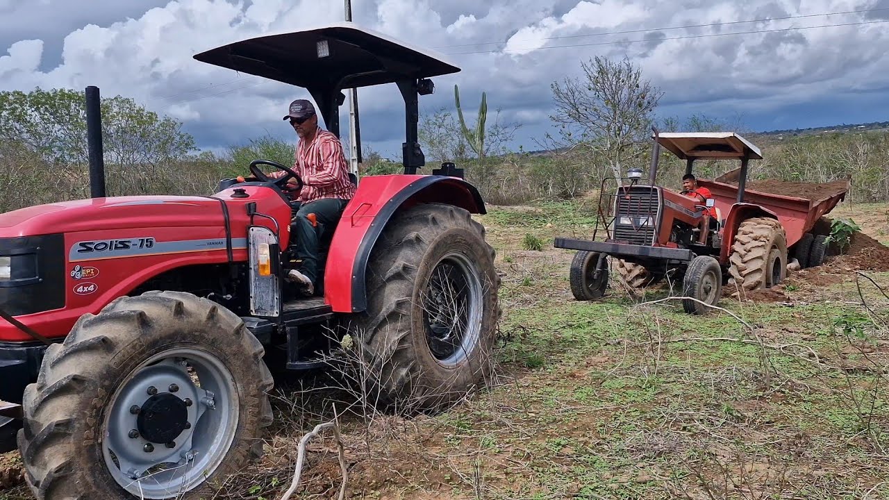 Trator solis 75 foi desatolar o trator MF275 e quase fica atolado também 