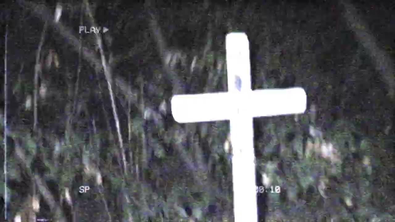 YouTube에서 Golden Crow & SKAUSS - Deranged (Official Music Video) 보기 YouTube에서 Golden Crow & SKAUSS - Deranged (Official Music Video) 보기